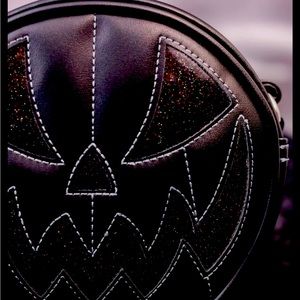 Lovepainstitches Design!!NEVER USED!!!